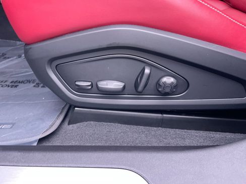 Used 2022 Porsche Taycan 4S image 14