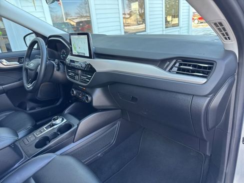 Used 2022 Ford Escape SEL image 45