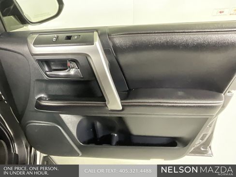 Used 2015 Toyota 4Runner Limited image 21