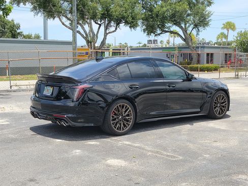 Used 2023 Cadillac CT5 V Blackwing w/ Carbon Fiber Package 2 RWD image 3