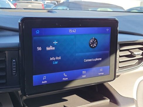 Used 2020 Ford Explorer XLT image 16