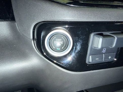 Used 2023 Chevrolet Silverado 1500 ZR2 w/ Technology Package image 17