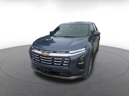 Used 2025 Chevrolet Equinox LT FWD image 7