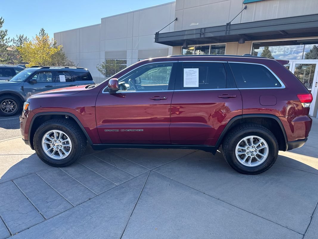 Used 2018 Jeep Grand Cherokee Laredo AWD/4WD image 12