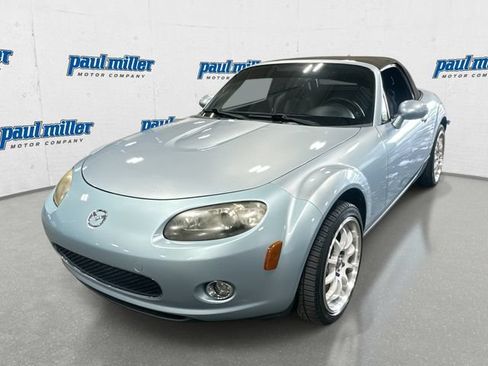 Used 2008 MAZDA MX-5 Miata RWD image 1