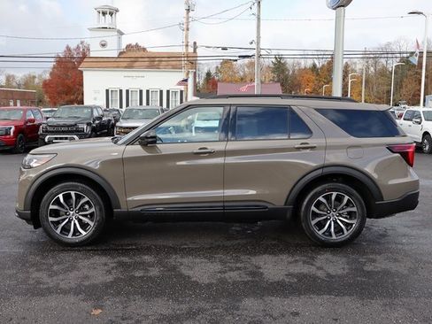New 2026 Ford Explorer ST-Line image 18