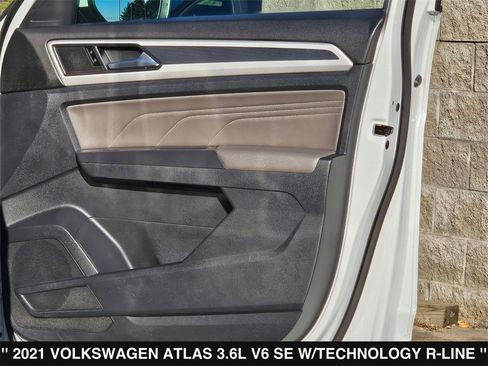 Used 2021 Volkswagen Atlas SE image 35