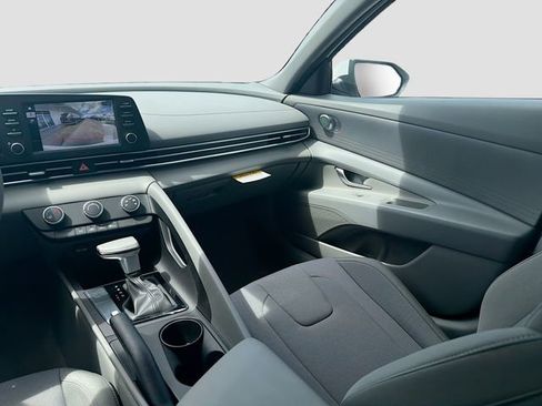 New 2026 Hyundai Elantra SE image 21