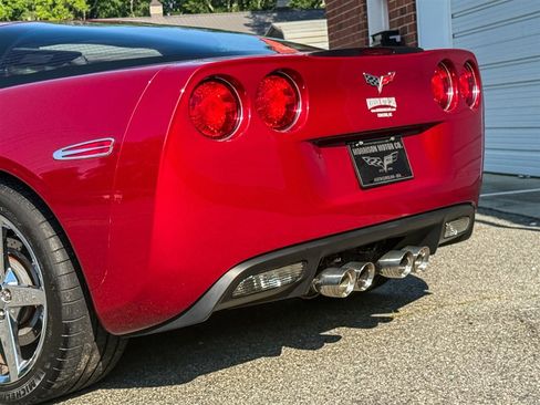 Used 2008 Chevrolet Corvette Coupe w/ Z51 Performance Package RWD image 26