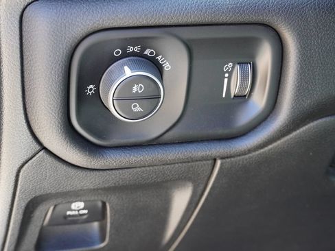Used 2024 RAM 1500 Big Horn AWD/4WD image 21