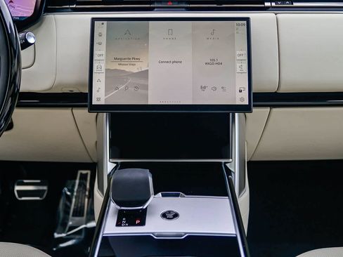 New 2026 Land Rover Range Rover SE AWD/4WD image 13