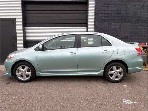 Used 2007 Toyota Yaris S FWD image 6