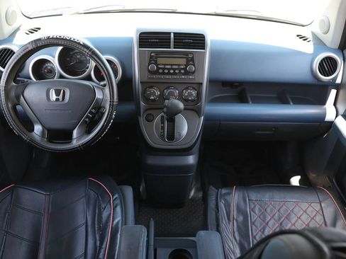 Used 2005 Honda Element EX image 2