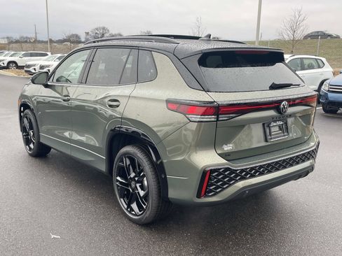 New 2026 Volkswagen Tiguan SE R-Line image 5