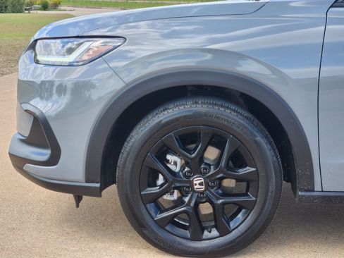 Used 2025 Honda HR-V Sport image 13