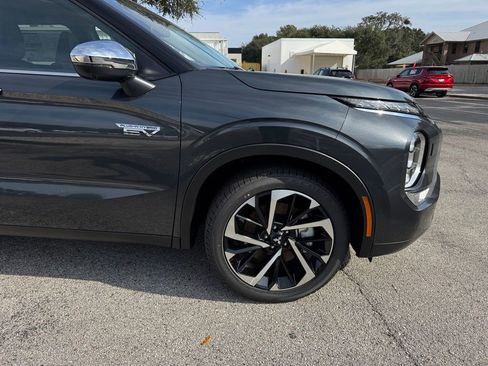 New 2025 Mitsubishi Outlander SE AWD/4WD image 12