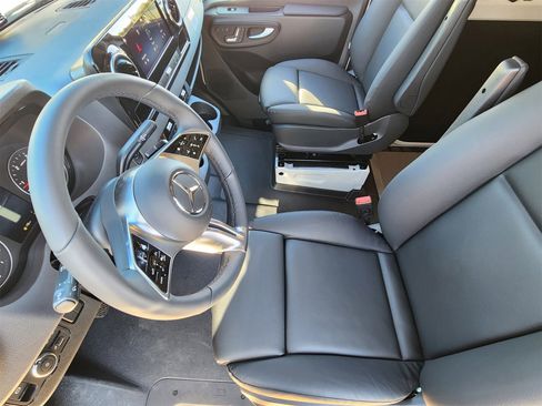 New 2025 Mercedes-Benz Sprinter 2500 image 3