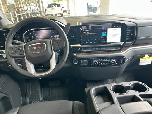 Used 2026 GMC Sierra 1500 SLE AWD/4WD image 13