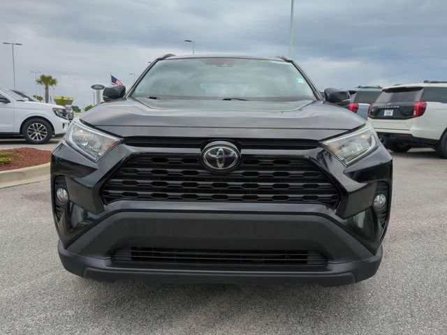 Used 2019 Toyota RAV4 XLE Premium w/ Cold Weather Package FWD image 9