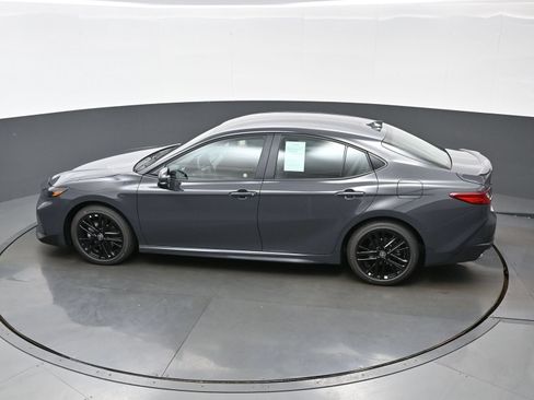 Used 2026 Toyota Camry SE FWD image 38