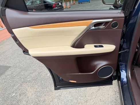 Used 2018 Lexus RX 350L Luxury image 31