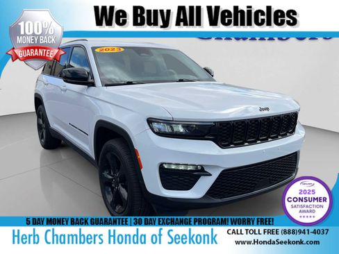 Used 2023 Jeep Grand Cherokee Limited w/ Black Appearance Package AWD/4WD image 1