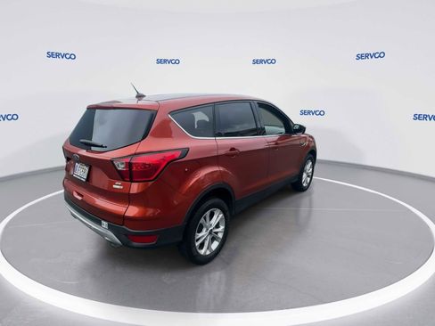 Used 2019 Ford Escape SE image 8
