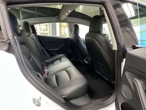 Used 2022 Tesla Model 3 Long Range image 16