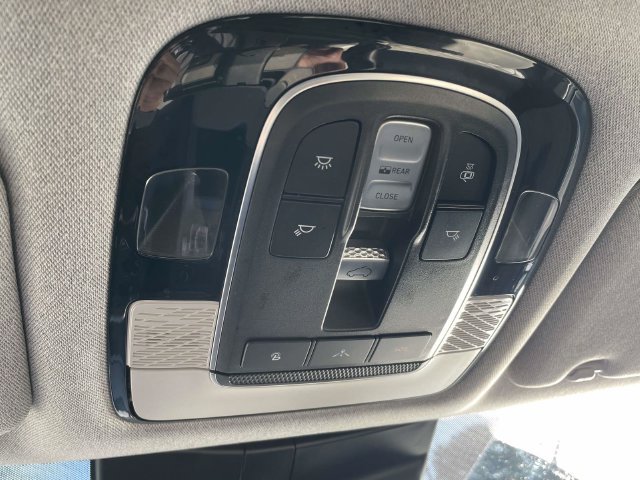 Used 2021 Hyundai Palisade Limited FWD image 29