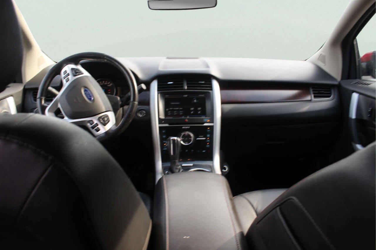 Used 2014 Ford Edge Limited w/ Driver Entry Package AWD/4WD image 8