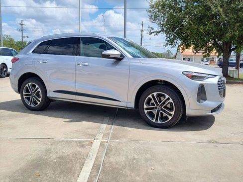 Certified 2025 Audi Q5 Premium w/ Convenience Package AWD/4WD image 14