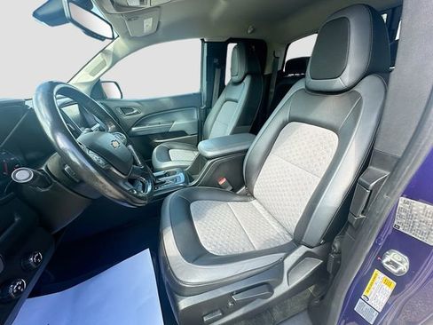 Used 2017 Chevrolet Colorado Z71 AWD/4WD image 23