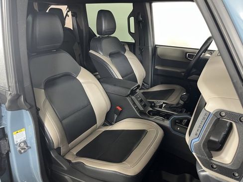 Used 2023 Ford Bronco Wildtrak image 43
