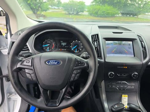 Used 2020 Ford Edge SE FWD image 6