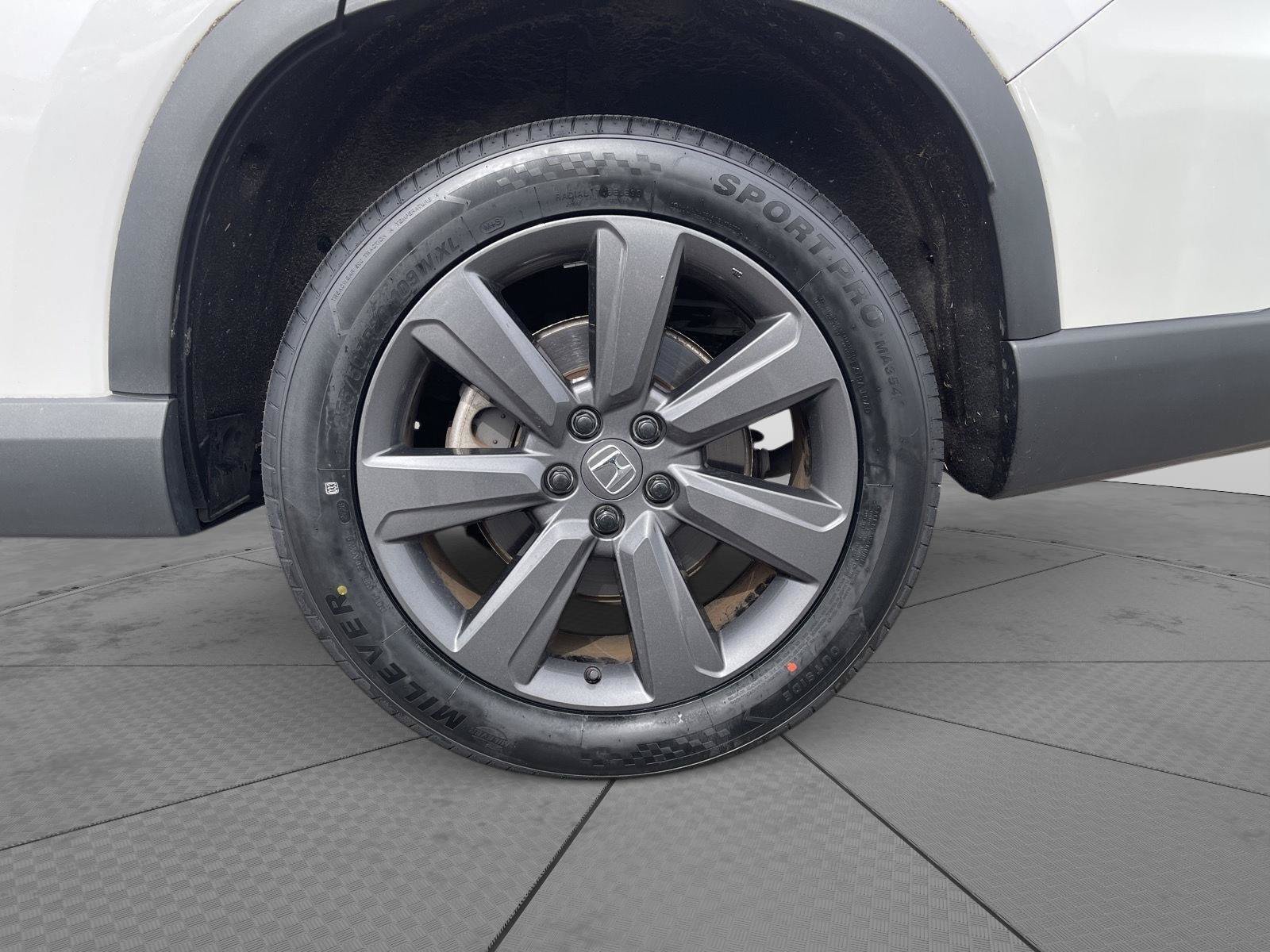 Used 2023 Honda Pilot Sport image 26