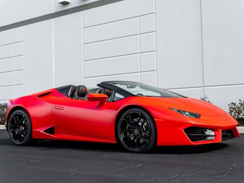 Used 2018 Lamborghini Huracan LP 580-2 image 4