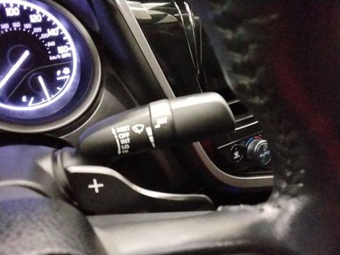 Used 2024 Toyota Camry SE image 60