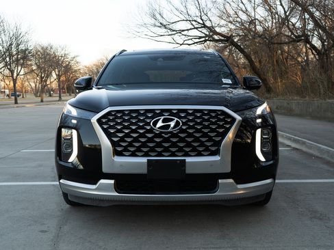 Used 2021 Hyundai Palisade Calligraphy image 3