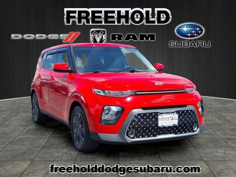Used 2021 Kia Soul EX FWD image 1
