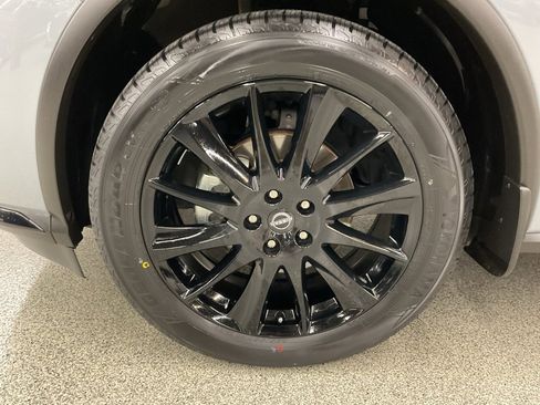 Used 2024 Nissan Murano SV w/ SV Midnight Edition Package image 9