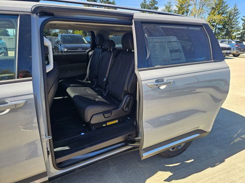 New 2026 Kia Carnival SX image 23