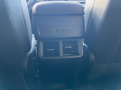 Used 2025 Chevrolet Equinox LT image 23