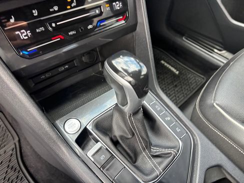 Used 2022 Volkswagen Tiguan SEL R-Line image 19
