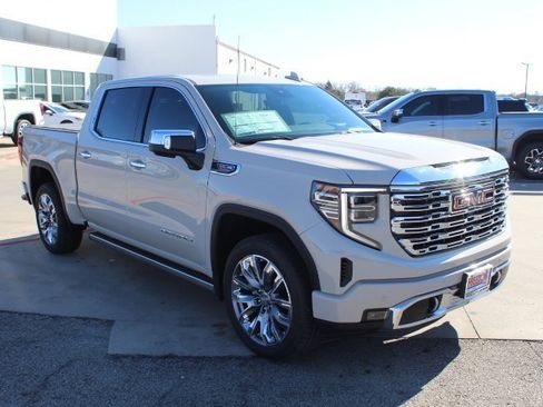 New 2026 GMC Sierra 1500 Denali w/ Denali Reserve Package image 7