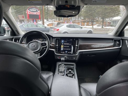 Used 2017 Volvo S90 T6 Momentum w/ Vision Package image 22
