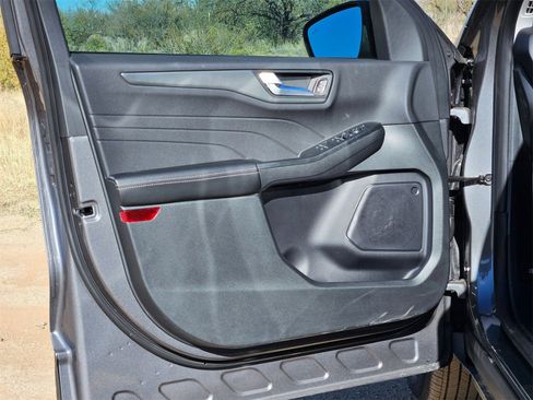 New 2026 Ford Escape SE image 11