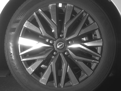 Used 2025 Nissan Altima 2.5 SV FWD image 13