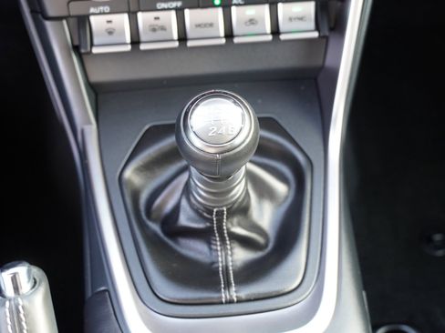 Certified 2025 Toyota GR86 Base w/ ALL Weather Mat Package (TMS) image 28