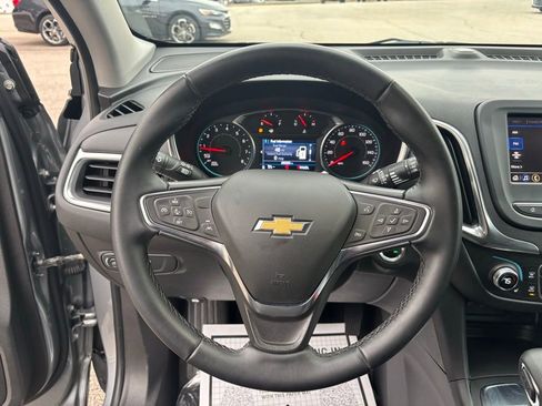 Used 2024 Chevrolet Equinox LT FWD image 17