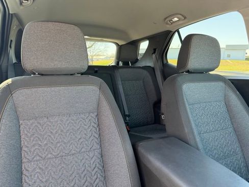 Used 2024 Chevrolet Equinox LT FWD image 11